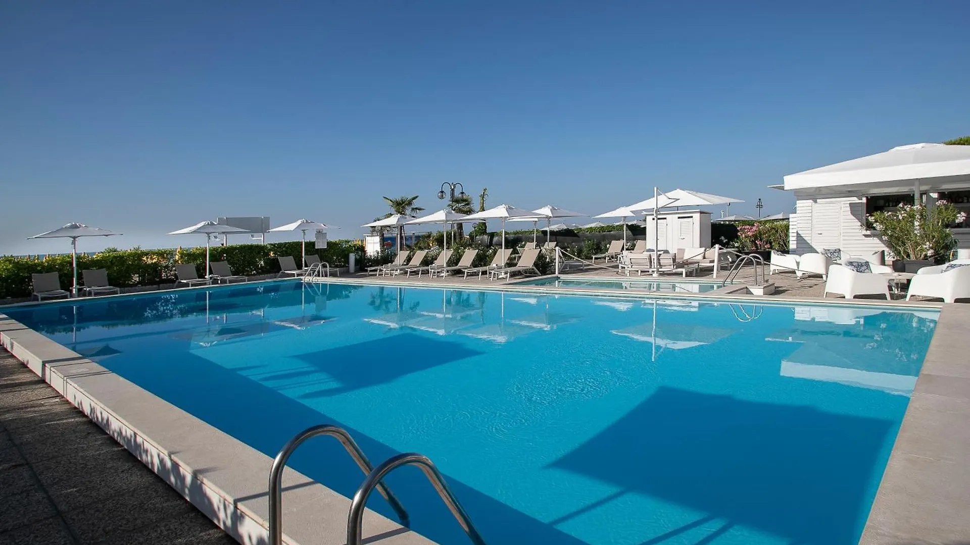 Hotel Imperial Palace ليدو دي يسولو